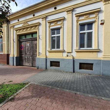 Belvárosi Exkluzív Loft Debrecen Esterno foto