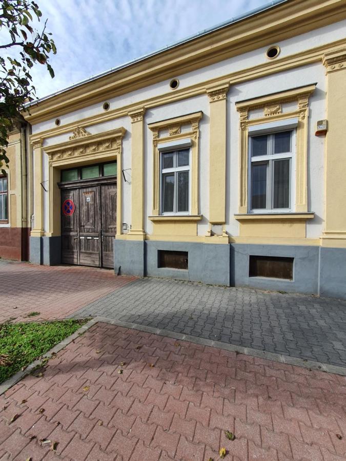 Belvárosi Exkluzív Loft Debrecen Esterno foto
