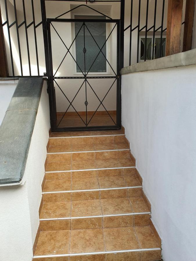 Belvárosi Exkluzív Loft Debrecen Esterno foto