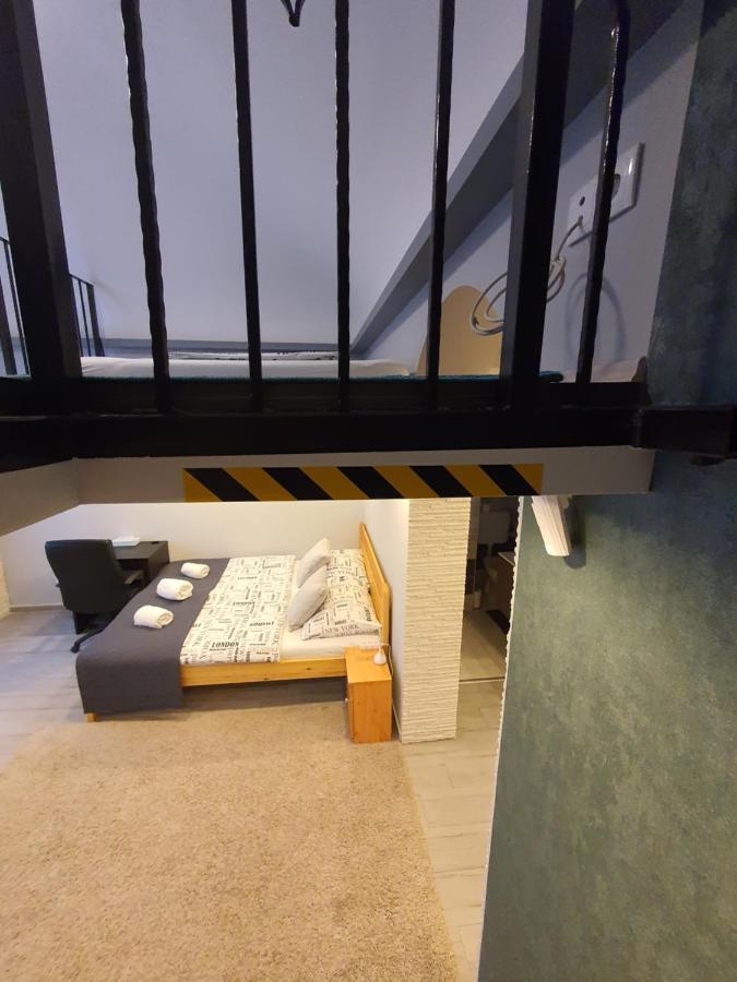 Belvárosi Exkluzív Loft Debrecen Esterno foto